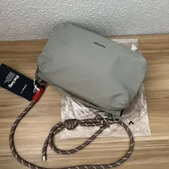 新品未使用topologie トポロジー ショルダーバッグ モス Large スタイリッシュで機能的な〈トポロジー〉の秋冬新作バッグが登場
