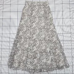 ◇ ⊂　マーキュリーデュオ 花柄 ロング フレア 花柄刺繍シアーフレアスカート サイズM ホワイト系 レディース E  【1508200030289】