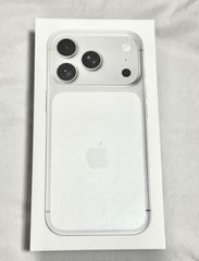 【新品未開封】iPhone17Pro/256GB/シルバー　一括購入品 ムスビー｜新品・未開封 iPhone 17 Pro 256GB シルバー 国内版 SIM
