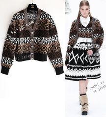 シャネル カーディガン CHANEL ブラウン ブラック グリポア宝石ボタン ウール カシミア シルク 肉厚 超美品 34 貴重なカールのラスト作品