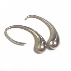 2025年最新】ティファニーティアドロップピアスの人気アイテム