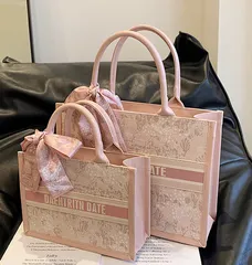【2025新作 トートバッグ】大容量 刺繍入り リボン付き レディース 通勤 通学 手提げ 肩掛け 斜め掛け エレガント 高級感 大人可愛い ピンク/グレー