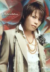 【中古】生写真(男性) T.M.Revolution/西川貴教/上半身・ジャケットベージュ・シャツ白・真珠のネックレス・胸元コサージュ・口閉じ/ARENA37℃/公式ブロマイド