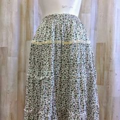 Regard Caressant 花柄レース ティアードスカート M ホワイト×ペールピンク×ペールブルー