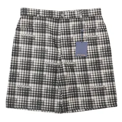 【未使用】LOUIS VUITTON ルイ・ヴィトン ショートパンツ 2023AW チェック柄 シグネチャー ロゴ LV モノグラム スエードレザーパッチ メタルパーツ ショーツ ボトムス メンズ サイズ 36 ブラック グレージュ 総柄 フランス製のサムネイル