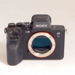 SONY α7Ⅳ ボディー シャッター246回【OH済】予備バッテリー充電器付 SONY α7Ⅳ ボディー シャッター246回【OH済】予備バッテリー充電器付