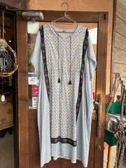 マライカ ドット×フラワープリント スクエアワンピース