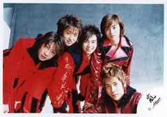 【中古】生写真(ジャニーズ) 嵐/集合(5人)/衣装赤・黒/松本中腰/横型/公式生写真