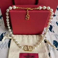 超人気美品！VALENTINO ヴァレンティノ ロゴ パール ネックレス - メルカリ