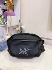 新品　人気新品　　arc'teryx　アークテリクス ショルダーバッグ　ウエストポーチ