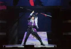 【中古】生写真(男性) 荒牧慶彦/ライブフォト・横型/荒牧慶彦 俳優デビュー10周年記念公演「殺陣まつり～和風三国志～」舞台写真 荒牧慶彦A