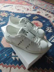 VALENTINO ヴァレンティノ スニーカー 黒 4602624D0012 Yahoo!オークション -「valentino スニーカー」(ヴァレンティノ