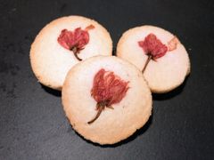 4月28日発送　シュトレンと焼き菓子セット桜1個と小袋3個