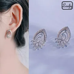 シルバー ジルコニア 三連ピアス レディース 大振り 4月誕生石 卒業式 入学式 謝恩会 二次会 ティアドロップ フラワー 華やか 存在感 フェイスライン小顔 プレゼント ギフト 母の日 早割 即購入OK 送料無料 片耳 おしゃれ 高見え