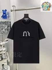 六月まで出品❗️【miu miu 美品】ハート柄 ブラック Tシャツ 六月まで出品❗️【miu miu 美品】ハート柄 ブラック Tシャツ