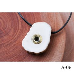 エゾ鹿 エゾシカ 鹿角輪切 ネックレス ハンドメイド 手作り1点もの [A-06]