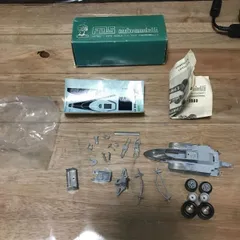 仏製フォーミラー・ボクスホール　１９８８ハッキネン　メタル・レジンキット１／４３ ロータス 100T 1988バージョン (レジン・メタルキット) - ホビー
