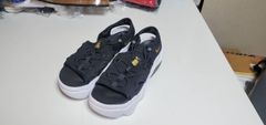 [ナイキ] WMNS AIR MAX KOKO SANDAL ウィメンズ エア マックス ココ サンダル BLACK/METALLIC GOLD/ANTHRACITE [並行輸入品] 中古-未使用 商品タグなし  23cm