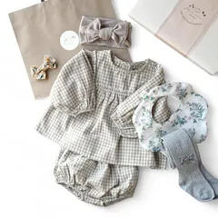 【新品】 [mic.an] 出産祝い 女の子 ベビー服 80 セット スタイ ロンパース ラッピング 手提げ袋付き ミックアン (beige) 0