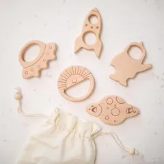 【人気商品】Babe 歯固め 5点 天然木 無塗装 赤ちゃん Promise おもちゃ カミカミ 歯の痛みを解消 3か月頃から対象 宇宙モチーフ