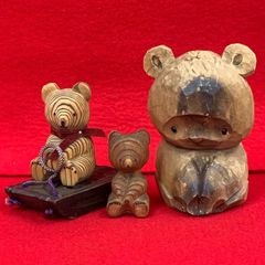 レア　木彫り　鮭を咥えたクマに乗るハローキティ　サンリオ レア 木彫り 鮭を咥えたクマに乗るハローキティ サンリオ - メルカリ