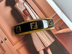 FENDI Fマーク バレッタ