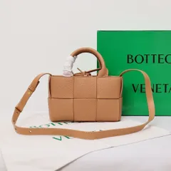 2024年最新】ボッテガヴェネタ BOTTEGA VENETA トートバッグ イントレチャート 143393 グリーン レザー スペシャル特価  20190612の人気アイテム - メルカリ