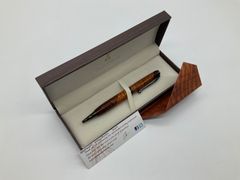 Item thumbnail for item 91072241-9d5d-4769-9c78-62f9951651ca