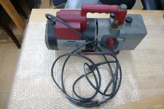 SPX ROBINAIR ロビネア真空ポンプ Vacu Master SPX ROBINAIR ロビネア真空ポンプ Vacu Master