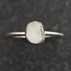 ロシア産 フェナカイト 5X6.5mm 原石 リング 11号 【榎本通商