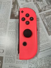 ジョイコン　ネオンレッド　右　美品