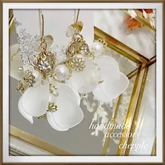 No.295 花びら上品綺麗めピアス　ハンドメイドイヤリング　ハンドメイドピアス