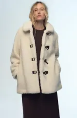 ZARA ＊トグル テディベアコート ZARA フェイクファー トグルボタン付きコート - メルカリ