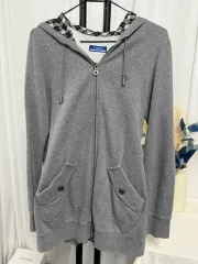 正規品 バーバリーロンドン ブルーレーベル フード カーディガン