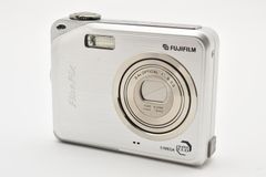 ★極上品★フジフイルム FUJIFILM FinePix V10 シルバー ★ LL33#5109