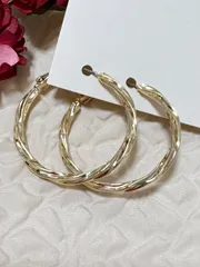 デザインチタンピアス ツイストフープピアス