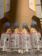 evian ミネラルウォーター　SNOOPY