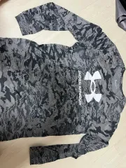 UNDER ARMOUR(アンダーアーマー) 長袖Tシャツ