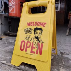 コーションボード◆Betty Boop　ベティ　オープン　クローズ◆アメリカンガレージ　アメリカン雑貨　フェンス　看板