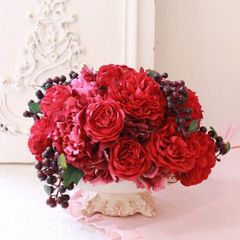 フラワーアレンジメント ローズ 造花 赤 母の日（赤バラ） インテリア アレンジ 高級 豪華 ギフト アートフラワー バラ 薔薇 かわいい 贈り物 お祝い フラワーアレンジ フラワーギフト インテリアフラワー