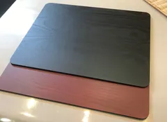 ★天然木★長角両面ランチョンマット　赤黒　2枚