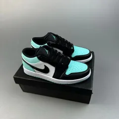 2024年最新】 TIFFANY nikeの人気アイテム - メルカリ