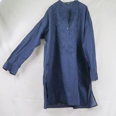 L 【美品】 UNIQLO ユニクロ ミディ丈 長袖シャツ チュニック ノーカラー Vネック 胸元刺繍  サイズL ゆったり 大きめサイズ ブルー 両サイドスリット お尻が隠れるミディ丈で体型カバーも叶う S222