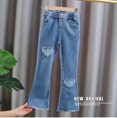 小熊のクローゼット　キッズ、ガールズ　ジーンズ　デニムパンツ　フレアブーツカット　カジュアルストレッチ　フレアジーンズ　[110-160サイズ]