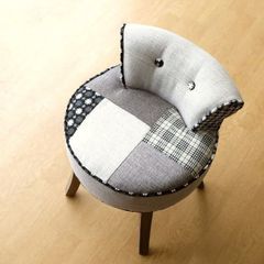 椅子 チェア モノトーン パッチワーク 布張り 木製 かわいい おしゃれ 一人掛け 一人用 丸い コンパクト 丸型 北欧 パッチワークチェアー A