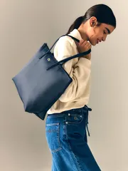 LACOSTE ラコステ バッグ レディース メンズ ユニセックス 大人 かわいい トートバッグ 黒 紺 L.12.12 プチピケ ラージ トートバッグ 通勤 通学 ワニ NF1888PO