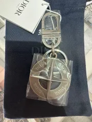 DIOR✨付属品全て有 レア キーリング カーフスキン DIORチャーム Amazon.co.jp: [Dior] ディオール バックチャーム キーリング
