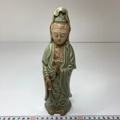 九谷焼　聖観音菩薩遊戯坐像　指かけあり　送料込み 九谷焼 聖観音菩薩遊戯坐像 指かけあり 送料込み