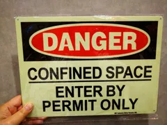 SECURITY SIGN / DANGER