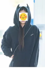coperni フーディーパーカー　ジェニー着用　BLACKPINK coperni フーディーパーカー ジェニー着用 BLACKPINK - メルカリ